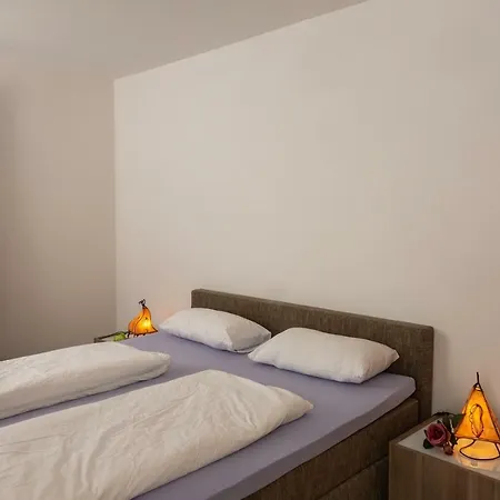 Apartment Im Paradiesgarten *